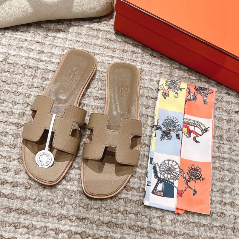 H**mes slippers